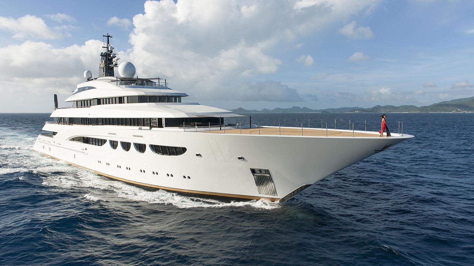 M/Y QUATTROELLE - SLEEK SHEIKH STYLE ON THE SEAS