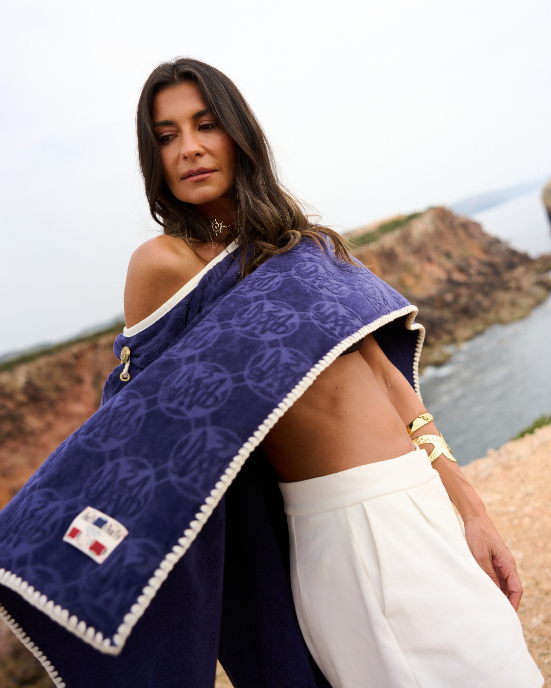 The Medusa Poncho Women - Eclipse