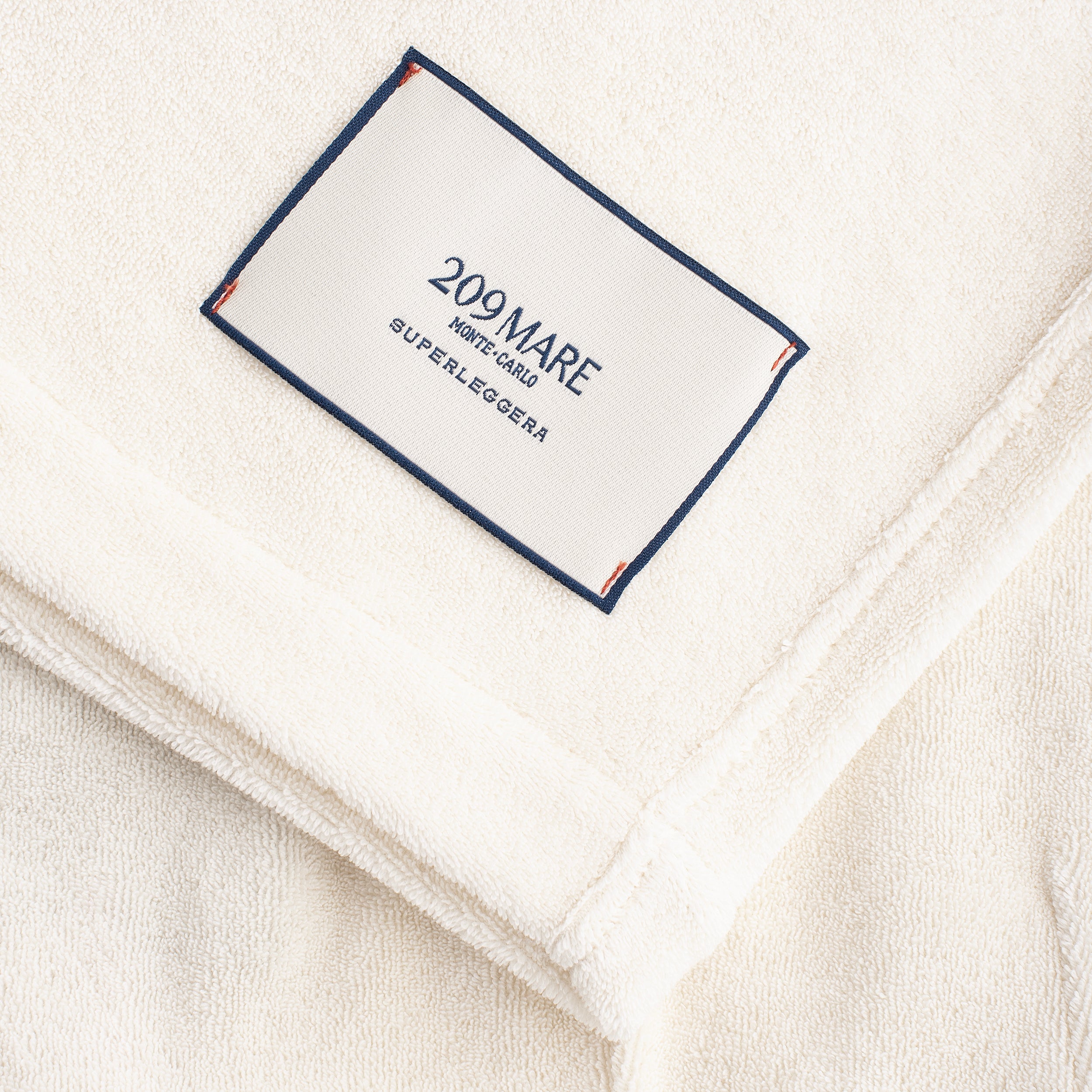 SUPERLEGGERA LARVOTTO SHORTS - OFF WHITE